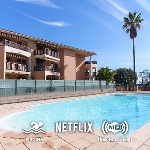  Appartement Le Cosy : Terrasse • Parking • Piscine • Clim